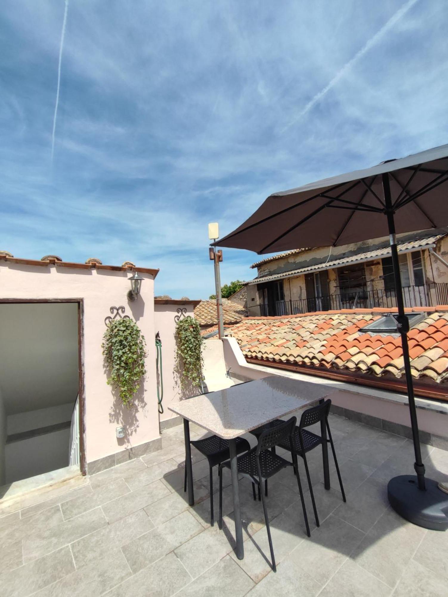 Pink House Apartment Fara in Sabina ภายนอก รูปภาพ
