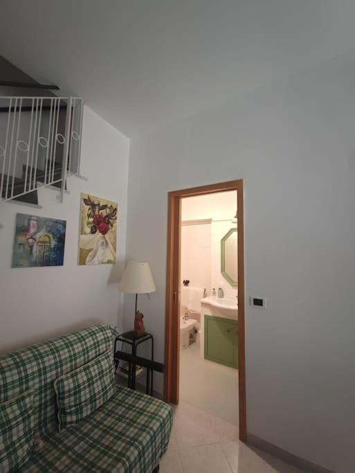 Pink House Apartment Fara in Sabina ภายนอก รูปภาพ